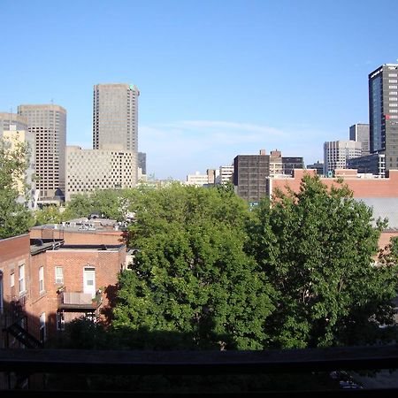 Hotel & Suites Place Des Arts Montréal Exteriör bild