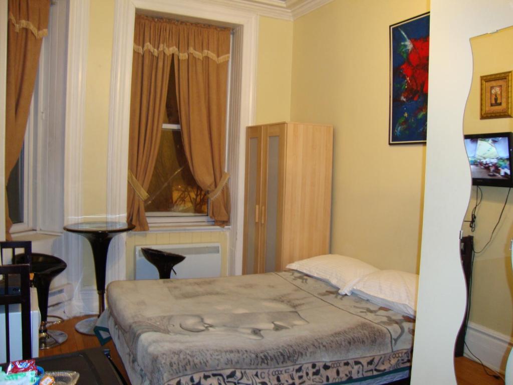 Hotel & Suites Place Des Arts Montréal Rum bild